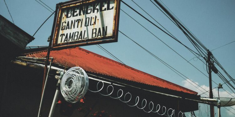Bengkel Ramai Tapi Uang Selalu Habis? Ini 7 Penyebab Utamanya yang Sering Tidak Disadari